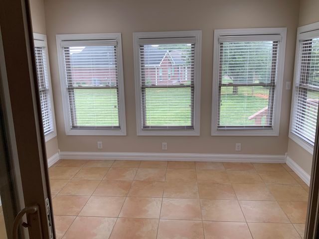 194 E Saddlebrook Drive, Somerset, KY 42503