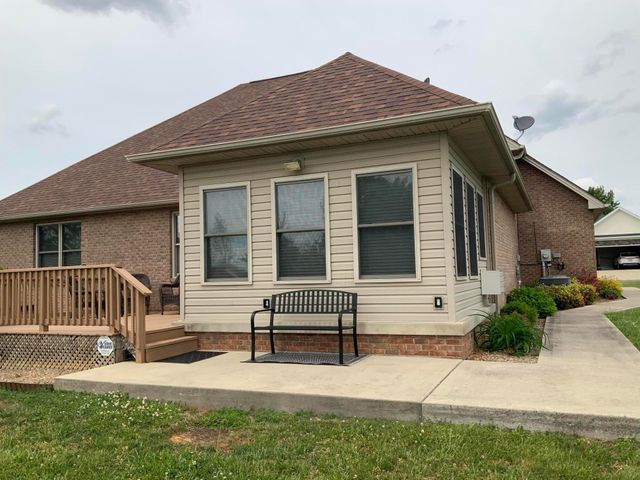 194 E Saddlebrook Drive, Somerset, KY 42503