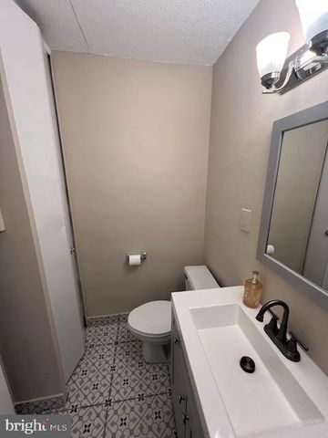 207 PLAYA DEL SOL, Cherry Hill, NJ 08002