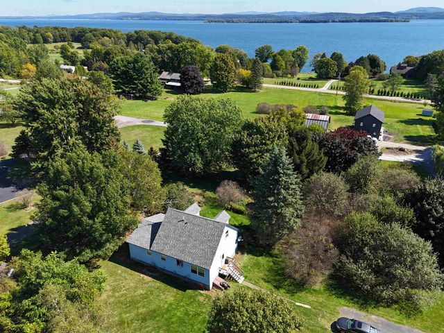 3 Mountain View, Grand Isle, VT 05458