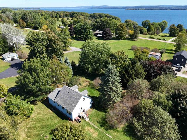 3 Mountain View, Grand Isle, VT 05458