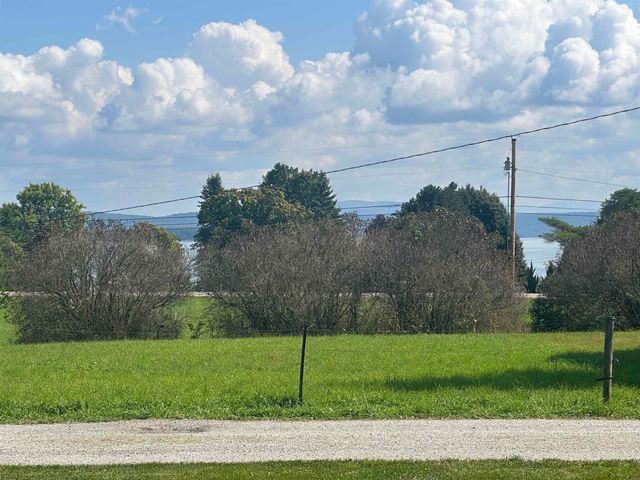 3 Mountain View, Grand Isle, VT 05458