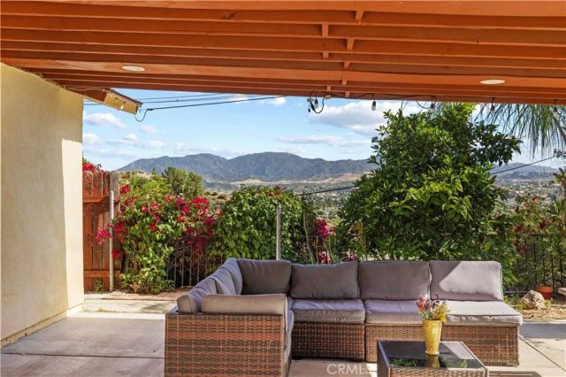 27951 Carvel Drive, Canyon Country, CA 91351