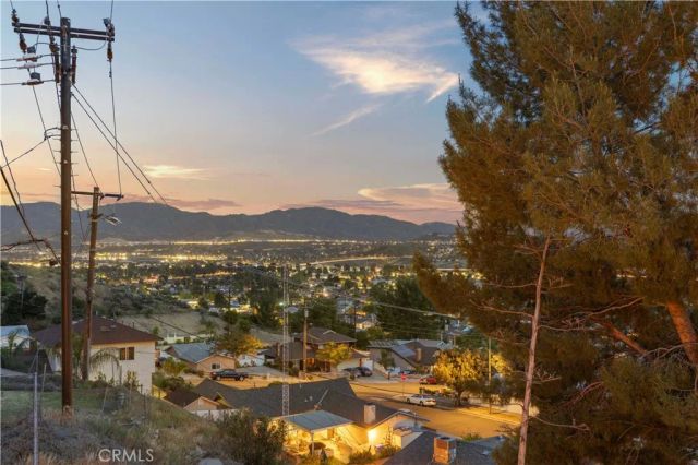 27951 Carvel Drive, Canyon Country, CA 91351