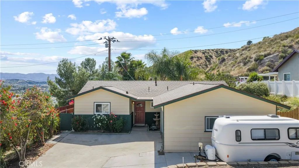 27951 Carvel Drive, Canyon Country, CA 91351