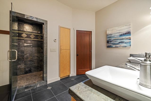 6826 Dunlin Lane, Klamath Falls, OR 97601
