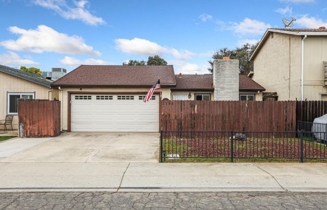 2132 Newbury Cir, Lodi, CA 95240