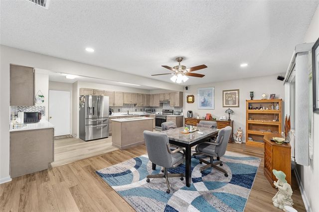 8649 SW 92ND PLACE B, Ocala, FL 34481