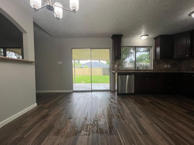 11826 Grapewood Drive, Houston, TX 77089