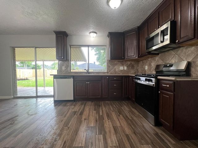 11826 Grapewood Drive, Houston, TX 77089