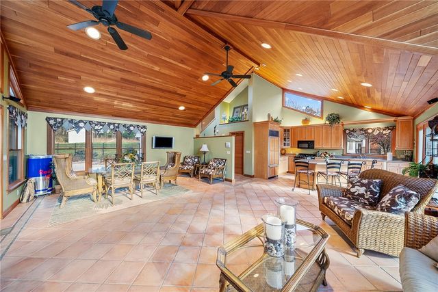 1351 Lindsey Rd, Neshannock Twp, PA 16105