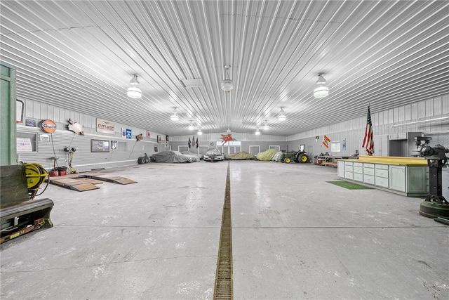 1351 Lindsey Rd, Neshannock Twp, PA 16105