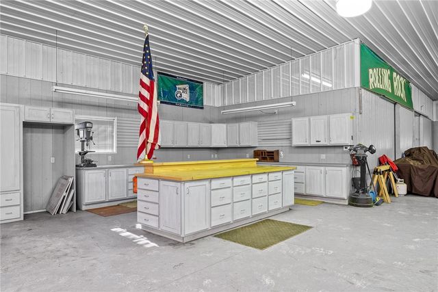 1351 Lindsey Rd, Neshannock Twp, PA 16105