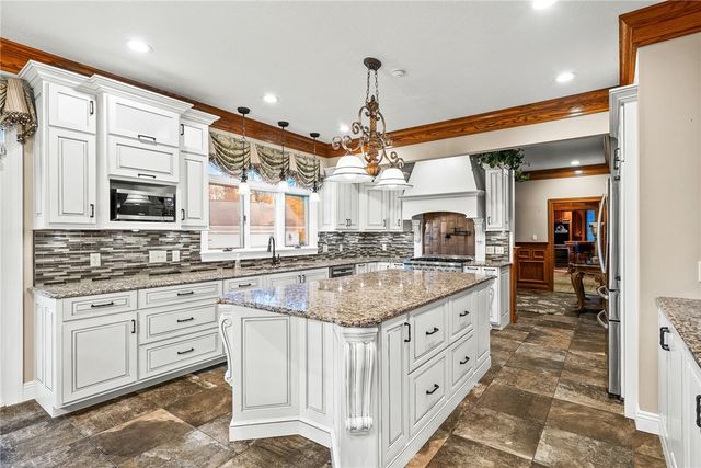 1351 Lindsey Rd, Neshannock Twp, PA 16105