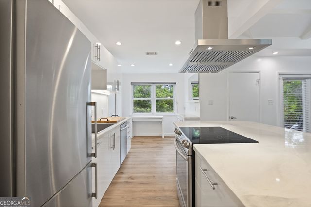 1520 E 49th Street, Savannah, GA 31404