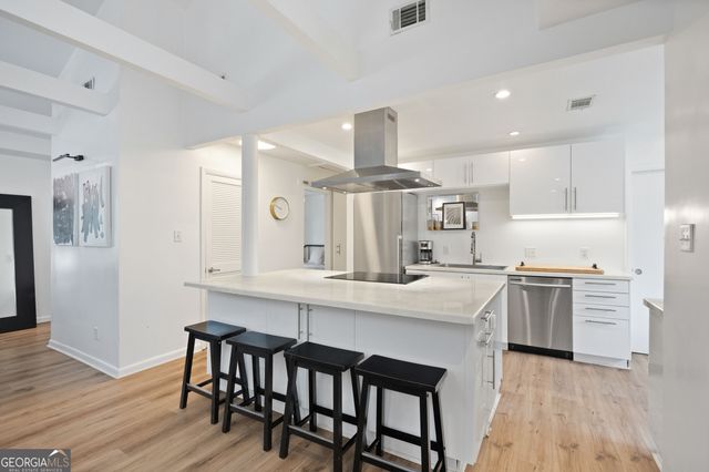 1520 E 49th Street, Savannah, GA 31404