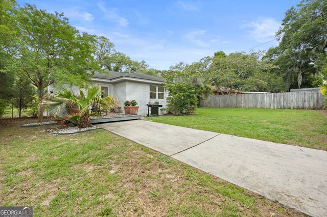 1520 E 49th Street, Savannah, GA 31404