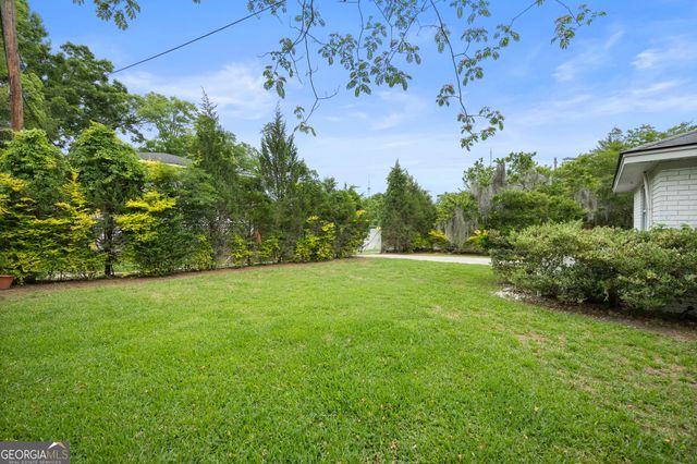 1520 E 49th Street, Savannah, GA 31404