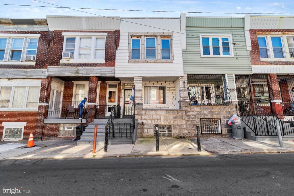 858 E SCHILLER ST, Philadelphia, PA 19134