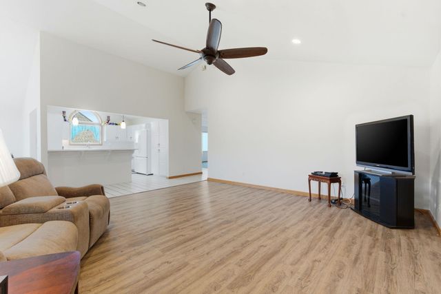 268 Wilshire Drive, Hollister, MO 65672