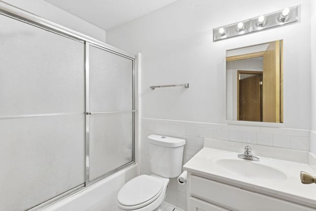 268 Wilshire Drive, Hollister, MO 65672