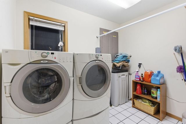 268 Wilshire Drive, Hollister, MO 65672