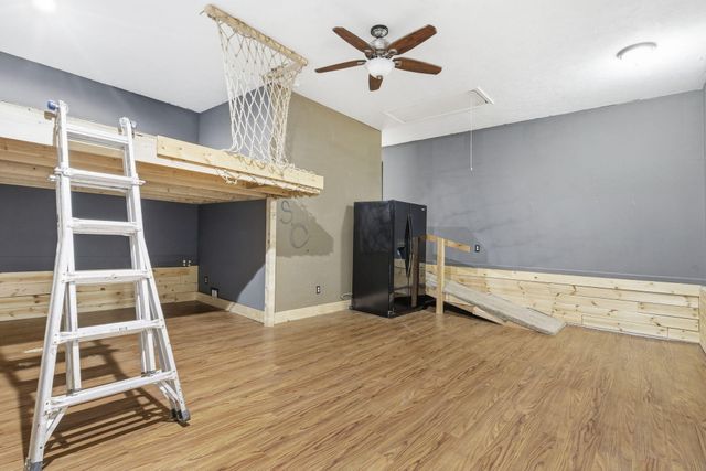 268 Wilshire Drive, Hollister, MO 65672