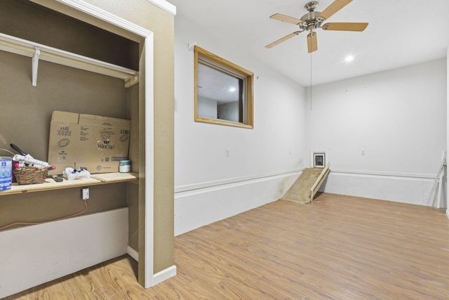 268 Wilshire Drive, Hollister, MO 65672