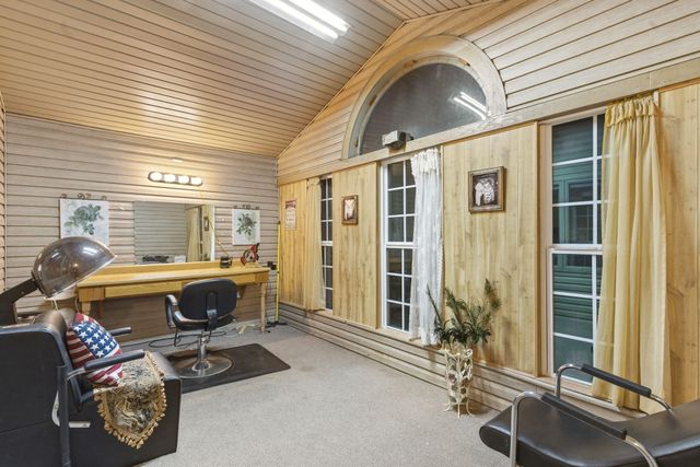 268 Wilshire Drive, Hollister, MO 65672