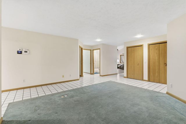 268 Wilshire Drive, Hollister, MO 65672