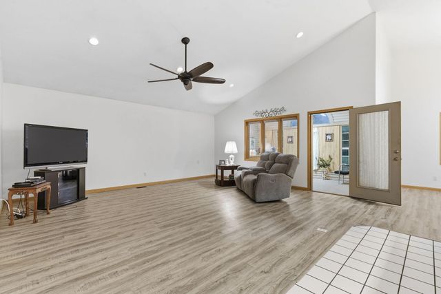 268 Wilshire Drive, Hollister, MO 65672