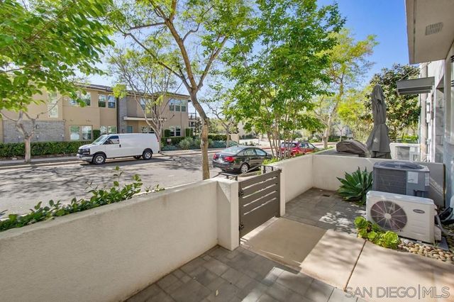 16755 Coyote Bush Dr. 11, San Diego, CA 92127