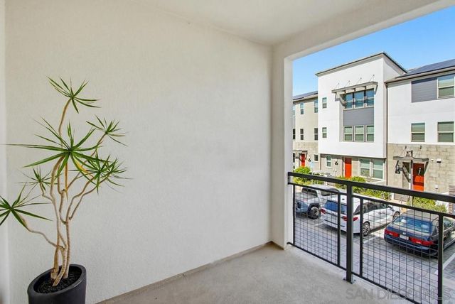 16755 Coyote Bush Dr. 11, San Diego, CA 92127