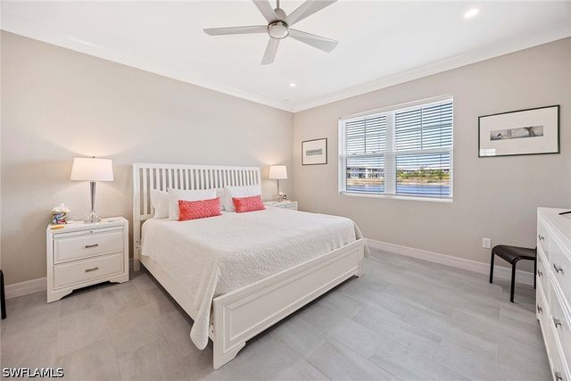 201 Indies DR E 102, Naples, FL 34114