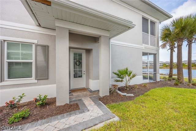 201 Indies DR E 102, Naples, FL 34114