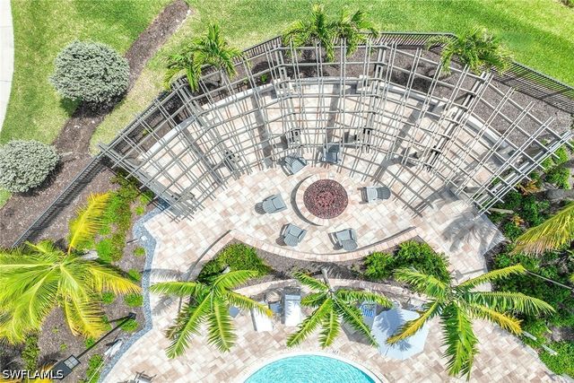 201 Indies DR E 102, Naples, FL 34114