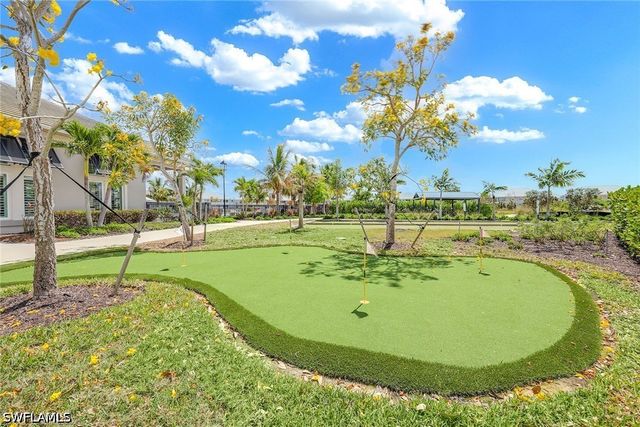 201 Indies DR E 102, Naples, FL 34114