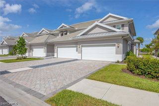 201 Indies DR E 102, Naples, FL 34114