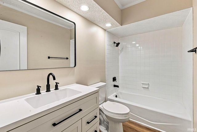 3006 Marshwood Road, Goshen, IN 46528