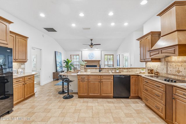 6656 RIVERCREST Drive, Jacksonville, FL 32226