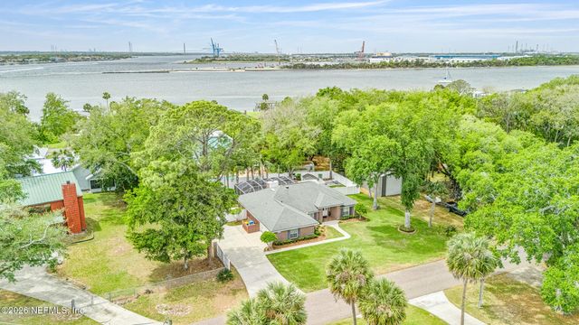 6656 RIVERCREST Drive, Jacksonville, FL 32226