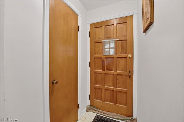 7101 Brownfield Drive, Parma, OH 44129