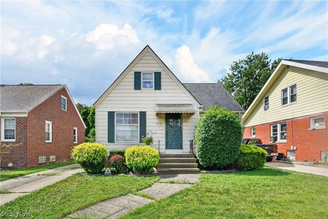 7101 Brownfield Drive, Parma, OH 44129
