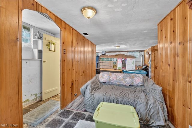 7101 Brownfield Drive, Parma, OH 44129
