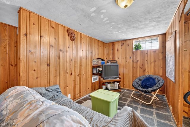 7101 Brownfield Drive, Parma, OH 44129