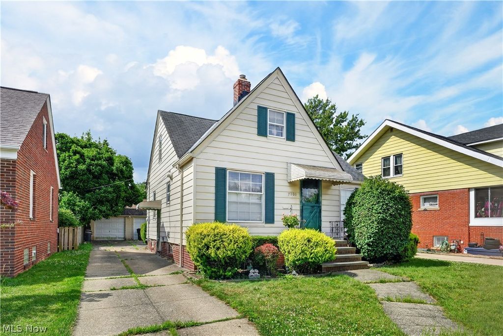 7101 Brownfield Drive, Parma, OH 44129