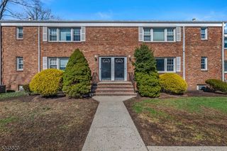 15 Dartmouth Ave 3A, Bridgewater Twp., NJ 08807