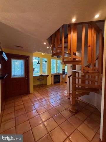 12330 POTOMAC VIEW RD, Newburg, MD 20664