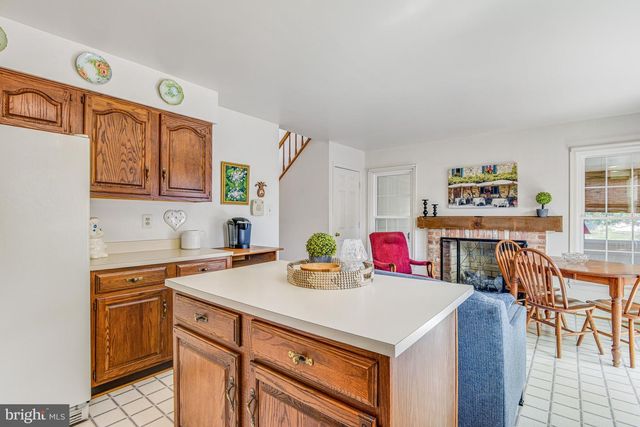 5004 PRINCE CASPIAN LN, Burke, VA 22015