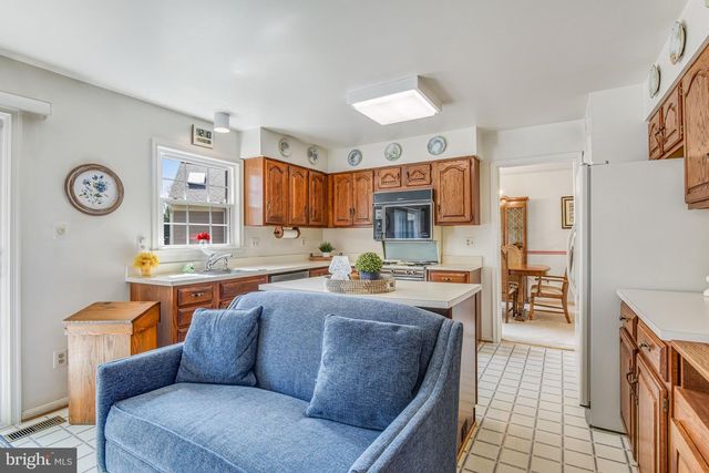 5004 PRINCE CASPIAN LN, Burke, VA 22015